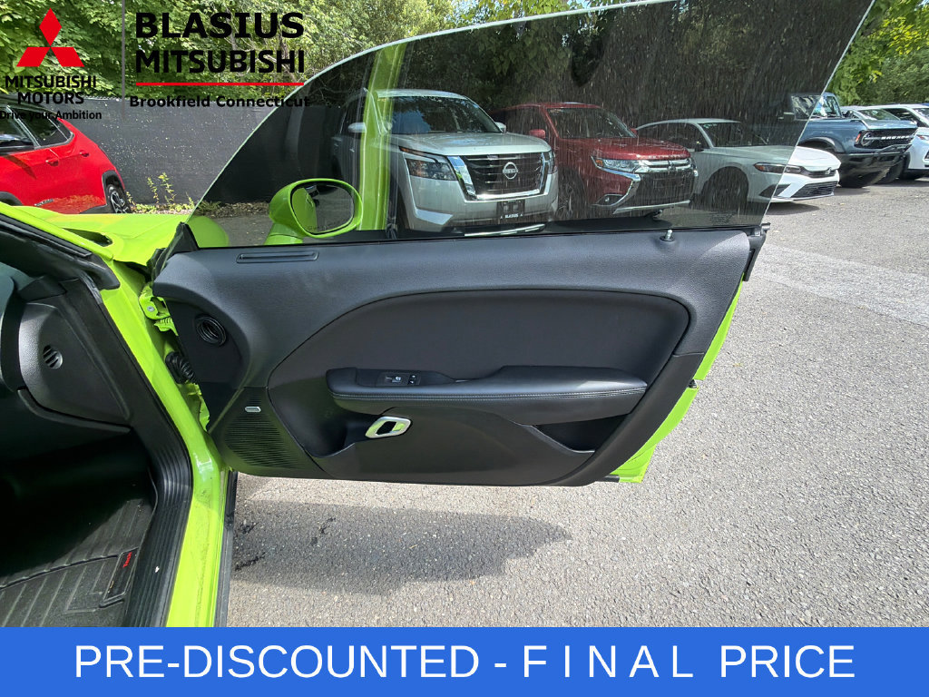 Used 2023 Dodge Challenger R/T w/ Blacktop Package RWD image 29