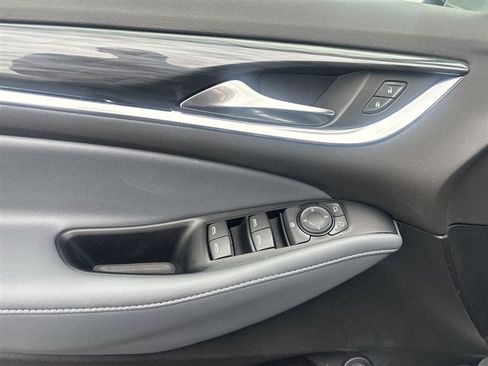 Used 2024 Buick Enclave Essence w/ Experience Buick Package FWD image 23