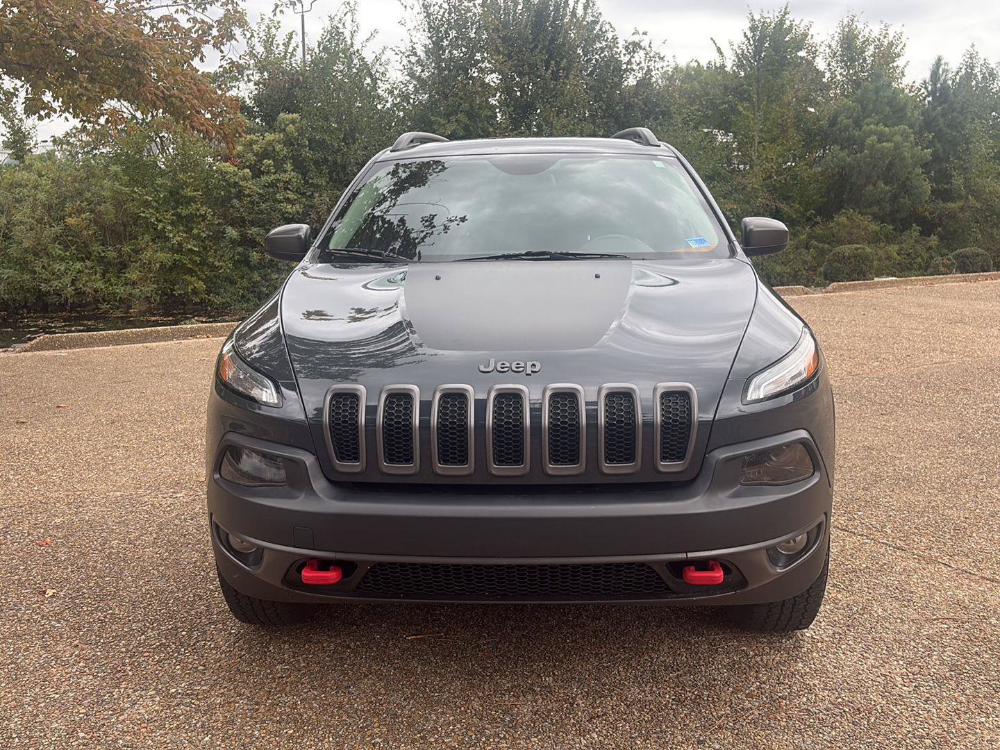 Used 2016 Jeep Cherokee Trailhawk w/ Leather Interior Group AWD/4WD image 13