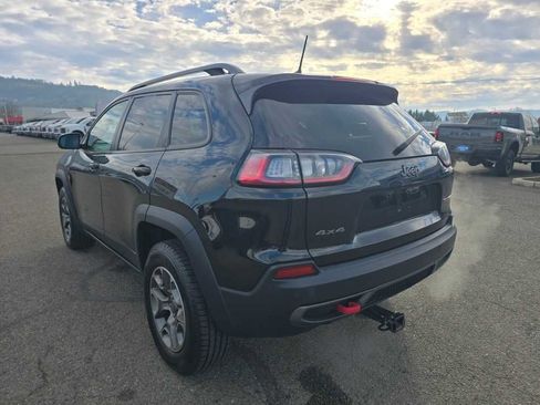 Used 2020 Jeep Cherokee Trailhawk image 2