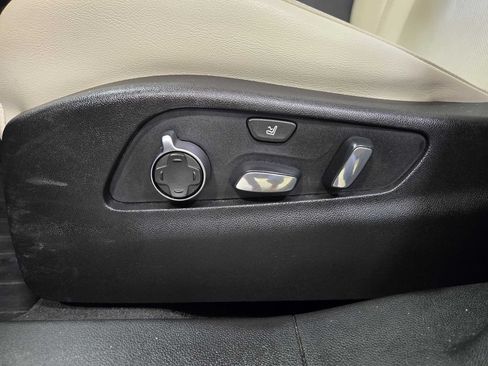 Used 2019 Cadillac XT4 Sport AWD/4WD image 9