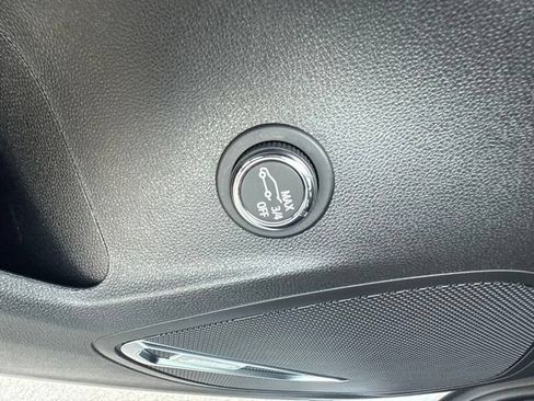 Used 2023 Buick Envision Avenir AWD/4WD image 26