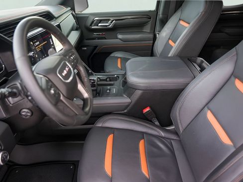 Used 2025 GMC Sierra 1500 AT4 w/ AT4 Premium Package AWD/4WD image 12