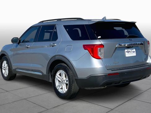 Used 2020 Ford Explorer XLT image 12