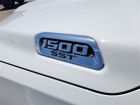 New 2025 RAM 1500 Big Horn image 9