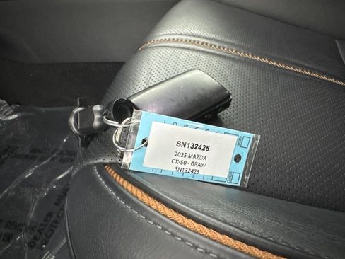 Used 2025 MAZDA CX-50 AWD 2.5 Hybrid w/ Premium Pkg image 32