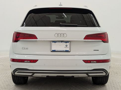 Used 2021 Audi Q5 Premium w/ Convenience Package image 10