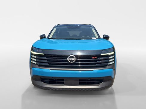 Certified 2025 Nissan Kicks SR FWD image 9