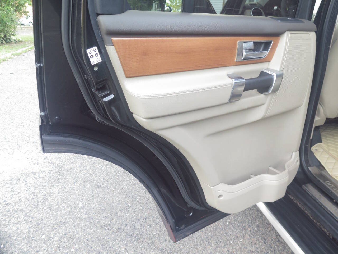 Used 2012 Land Rover LR4 HSE LUX w/ Luxury Pkg AWD/4WD image 20