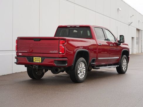Used 2025 Chevrolet Silverado 3500 High Country w/ High Country Premium Package AWD/4WD image 3