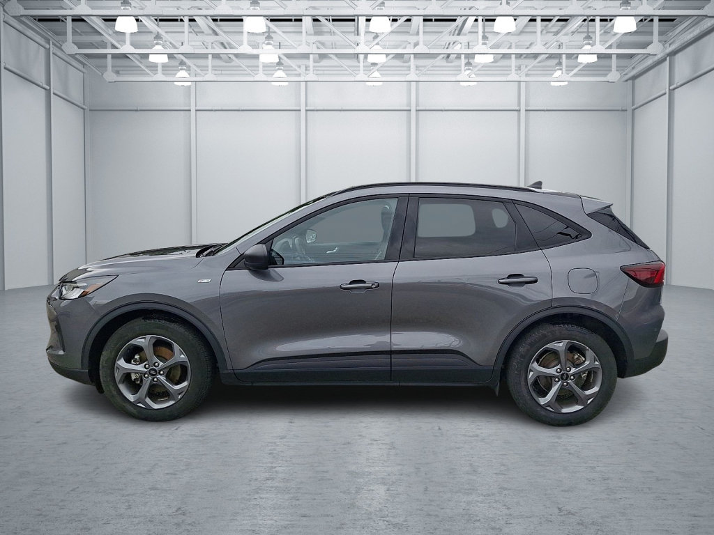 Used 2025 Ford Escape ST-Line FWD image 2