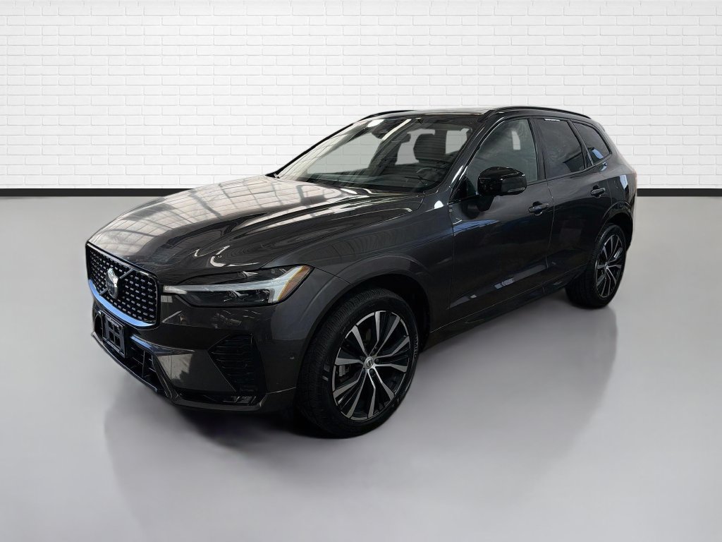 Used 2025 Volvo XC60 B5 Plus AWD/4WD image 5