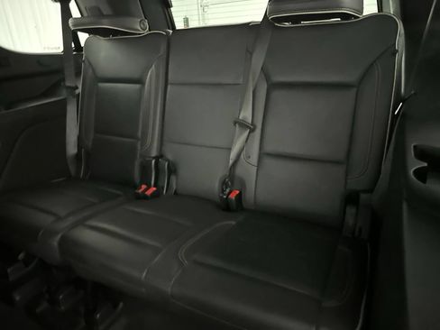 Used 2023 GMC Yukon SLT AWD/4WD image 26