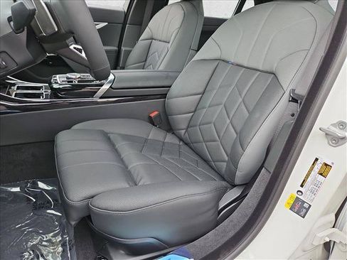 New 2026 BMW i7 eDrive50 w/ Executive Package RWD image 4