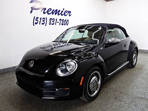 Used 2013 Volkswagen Beetle 2.5 FWD image 1