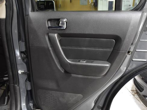 Used 2009 HUMMER H3 Luxury AWD/4WD image 29