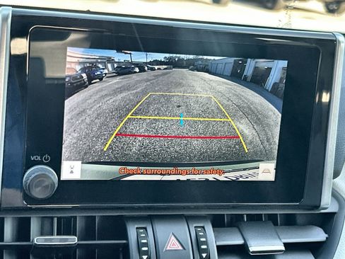 Used 2023 Toyota RAV4 XLE Premium image 21