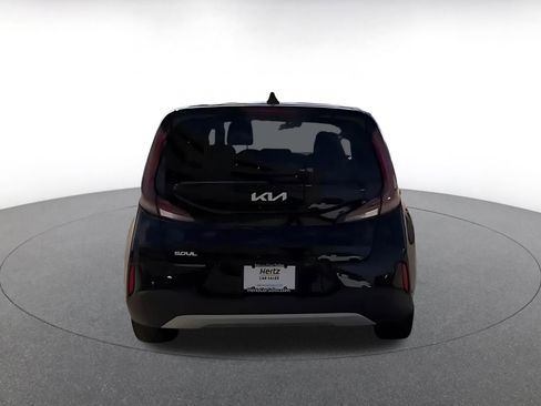 Used 2025 Kia Soul LX w/ LX Technology Package image 11