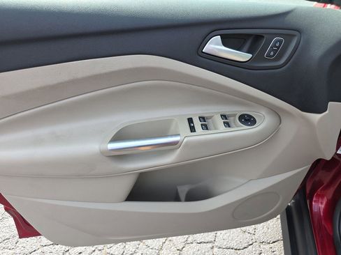 Used 2017 Ford C-MAX Energi SE w/ Equipment Group 401A image 5