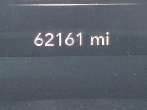 Used 2023 Chrysler Voyager LX image 26