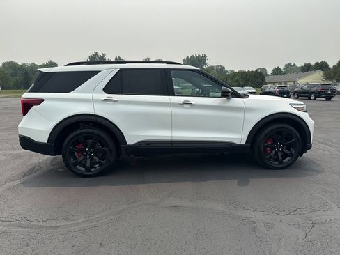 Used 2023 Ford Explorer ST w/ Technology Package AWD/4WD image 9