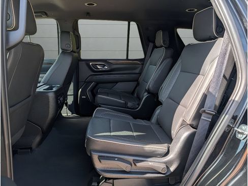 Used 2024 Chevrolet Tahoe Premier RWD image 30