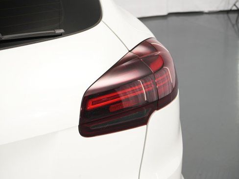 Used 2016 Porsche Cayenne GTS AWD/4WD image 19