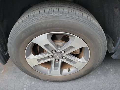 Used 2024 Honda Pilot EX-L image 12