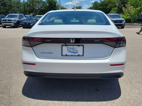Used 2025 Honda Accord LX image 5
