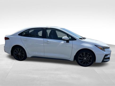 Used 2024 Toyota Corolla XSE FWD image 2