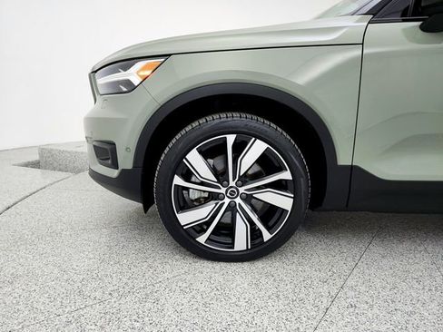 Certified 2022 Volvo XC40 P8 Recharge Plus image 29