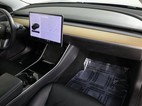 Used 2020 Tesla Model 3 Performance image 32