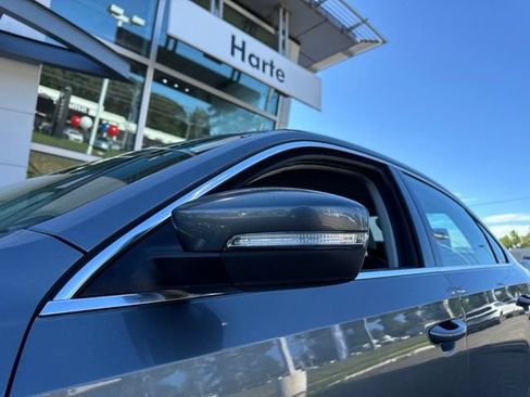Used 2013 Volkswagen Passat TDI SE FWD image 26