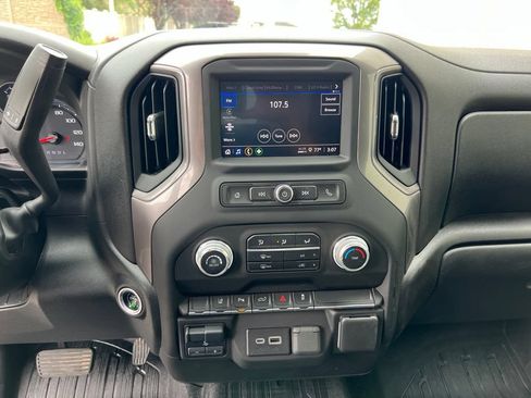 Used 2024 GMC Sierra 2500 Pro AWD/4WD image 14