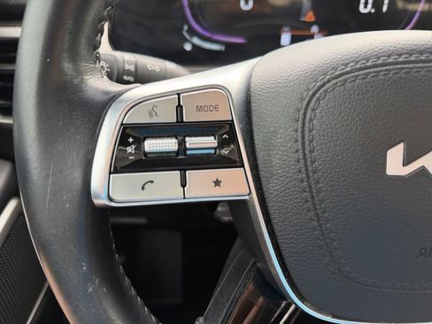 Used 2023 Kia Telluride LX FWD image 21