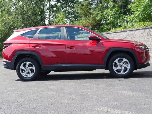 Used 2024 Hyundai Tucson SE AWD/4WD image 8