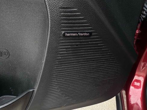 Used 2022 Dodge Challenger R/T w/ Plus Package image 25