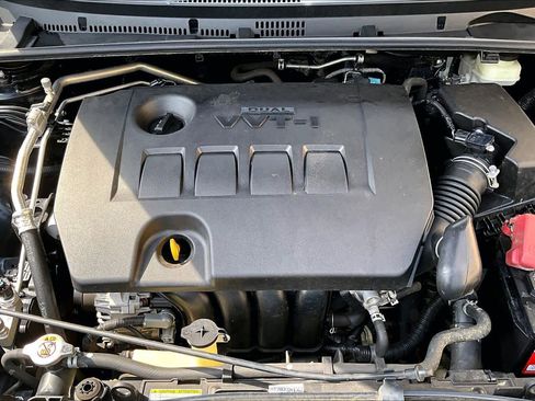 Used 2019 Toyota Corolla LE FWD image 32