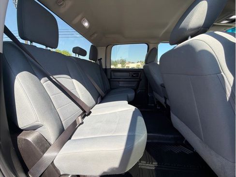 Used 2018 RAM 2500 Tradesman w/ Chrome Appearance Group image 11