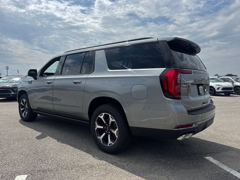 New 2026 GMC Yukon XL AT4 w/ AT4 Premium Plus Package AWD/4WD image 4