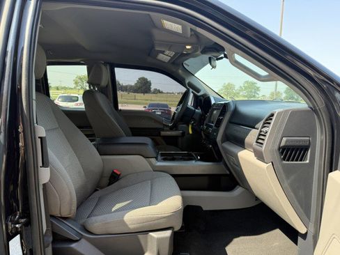 Used 2022 Ford F350 XLT w/ XLT Premium Package image 8