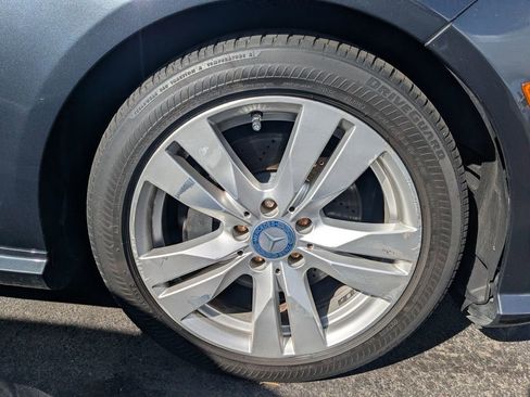 Used 2013 Mercedes-Benz E 400 Sport Sedan image 22