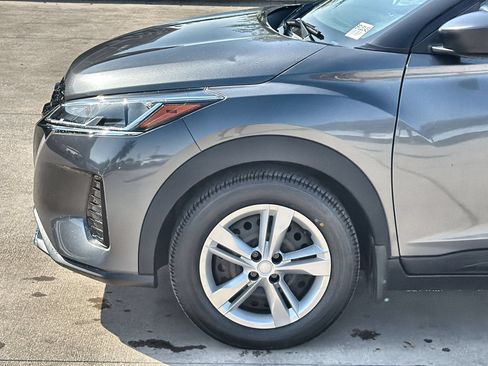 Used 2024 Nissan Kicks S FWD image 10