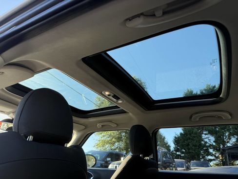 Used 2017 MINI Cooper Clubman S image 23