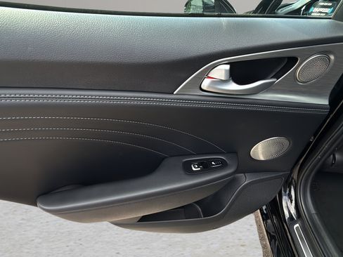 Used 2022 Kia Stinger GT2 AWD/4WD image 14