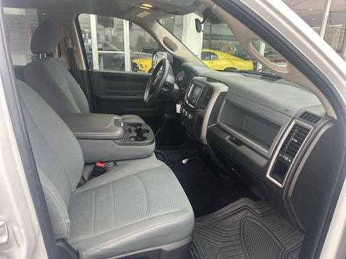 Used 2018 RAM 2500 Tradesman w/ Chrome Appearance Group image 7