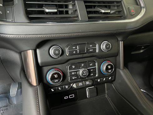 Used 2023 Chevrolet Tahoe High Country AWD/4WD image 16