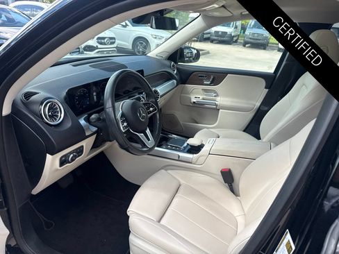 Used 2023 Mercedes-Benz GLB 250 4MATIC image 9