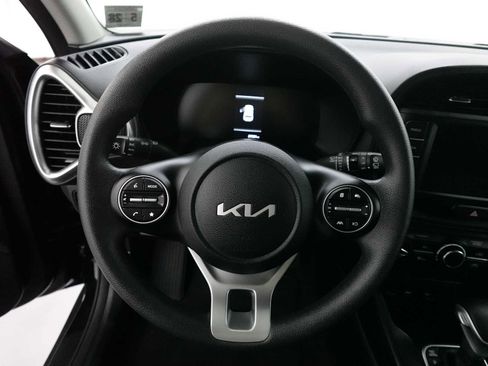 Used 2023 Kia Soul LX FWD image 16