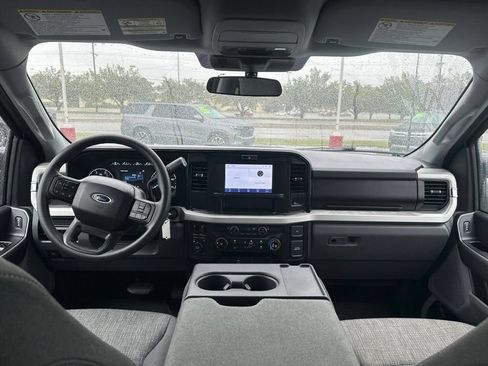 Used 2025 Ford F250 XLT AWD/4WD image 12